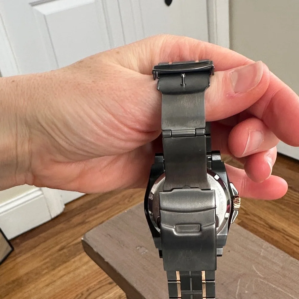 EUC Bulova Precisionist Men's Watch 98D149